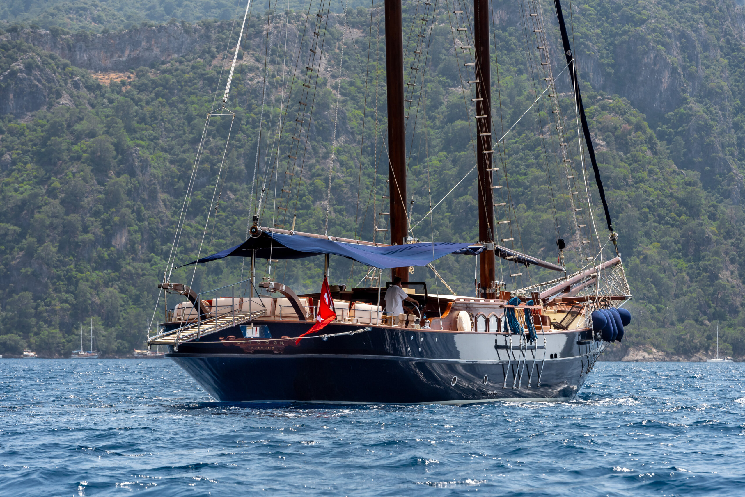 Captain Cook sailing yacht stern 